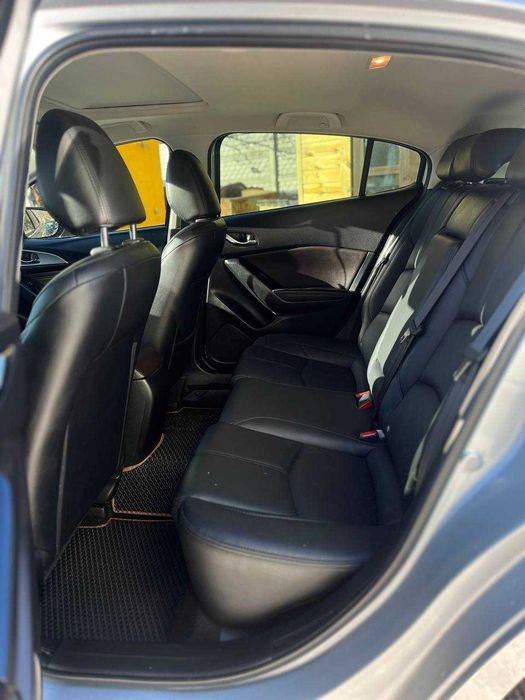 Пропонуємо авто в оренду Мазду 3 2017року,або під виплату