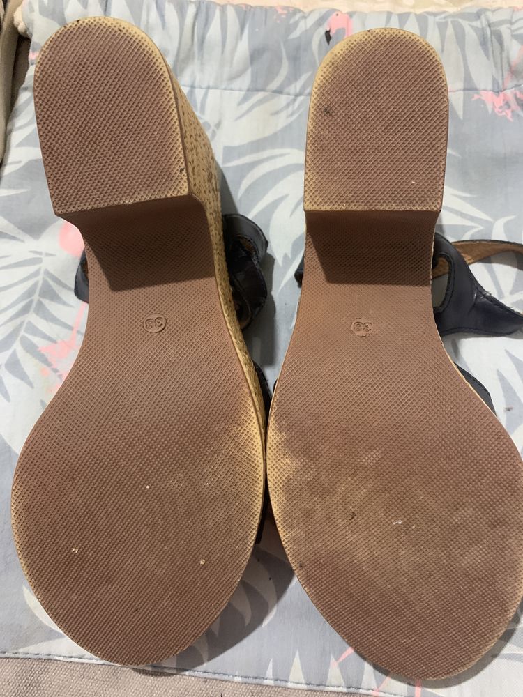 Sandalias salto alto azuis