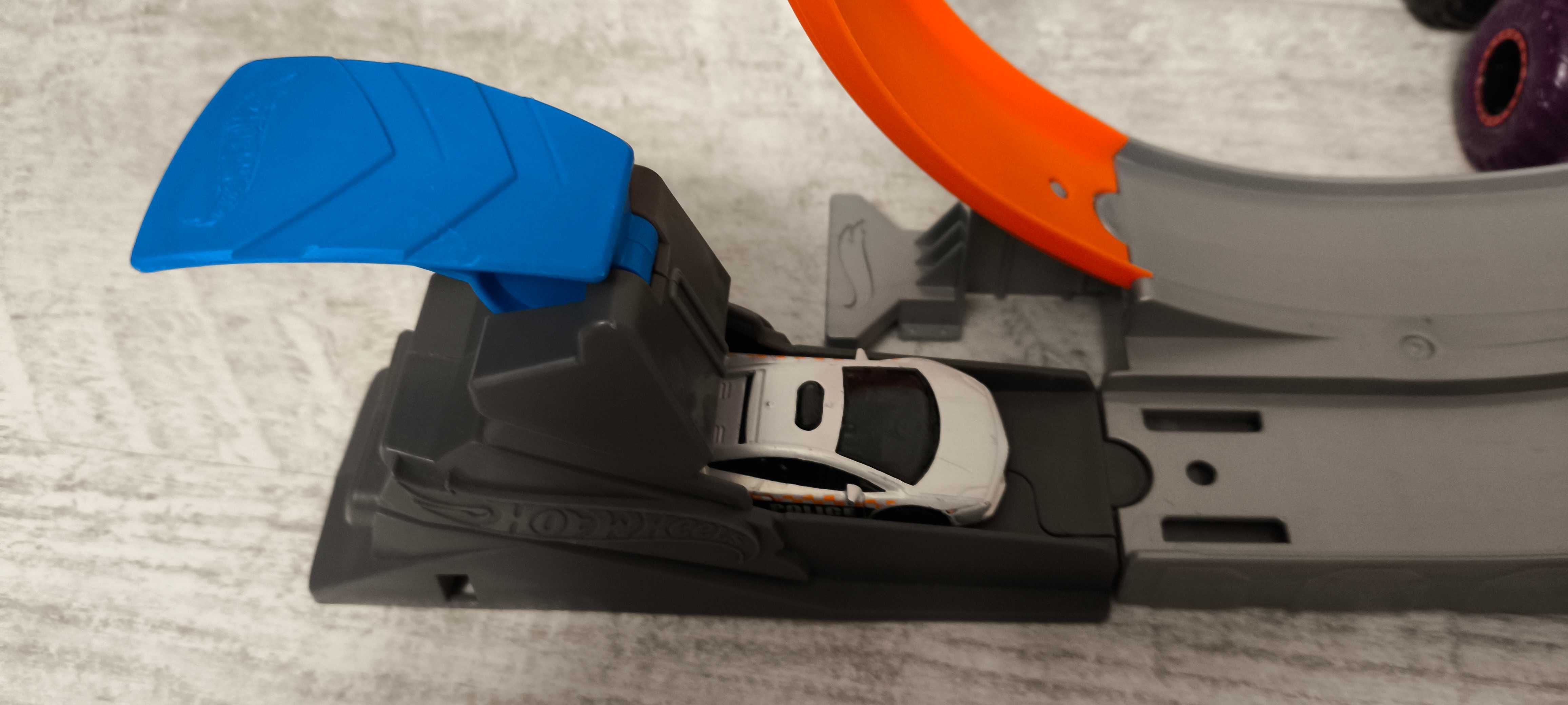 Duży Zestaw Hot Wheels Wyrzutnia + autka + Monster Truck - WARTO.