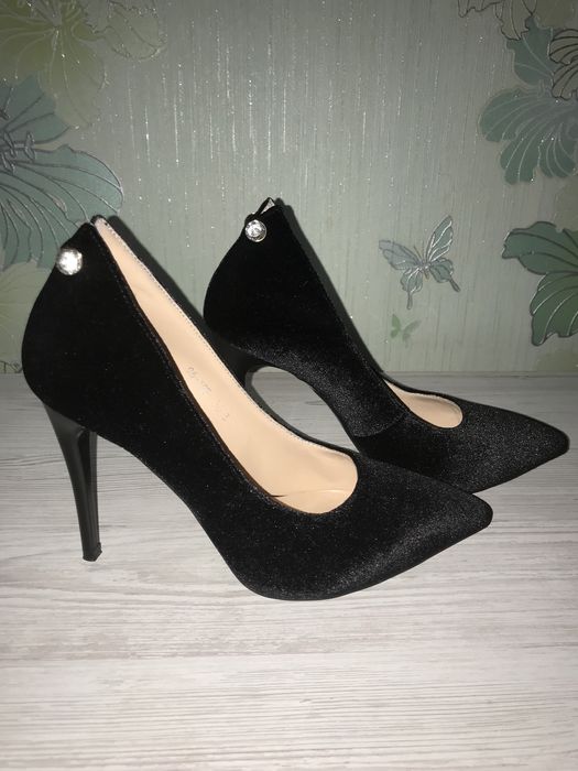 Туфлі туфлі