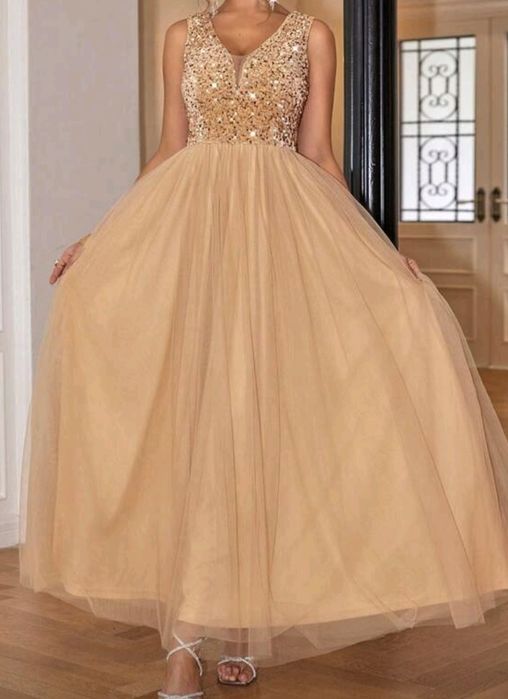 Złota sukienka wieczorowa