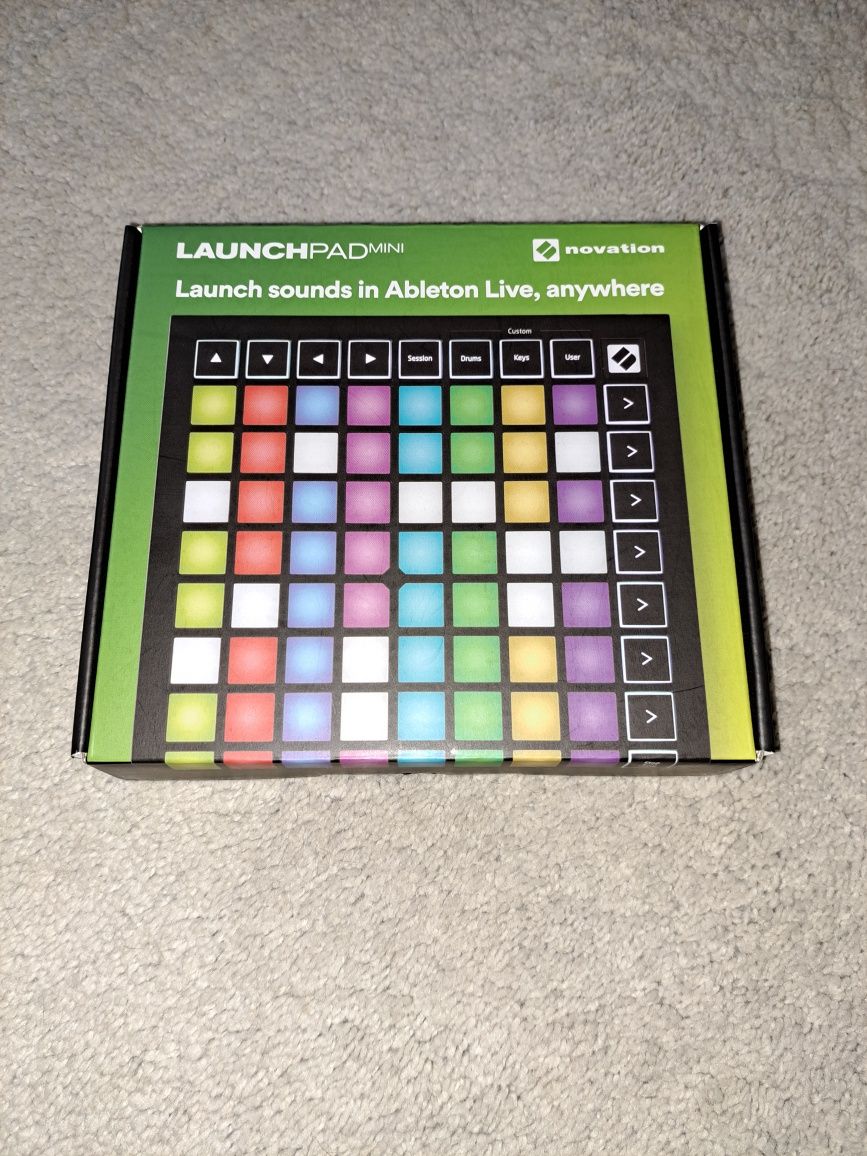 Controlador MIDI Novation Launchpad Mini MK3