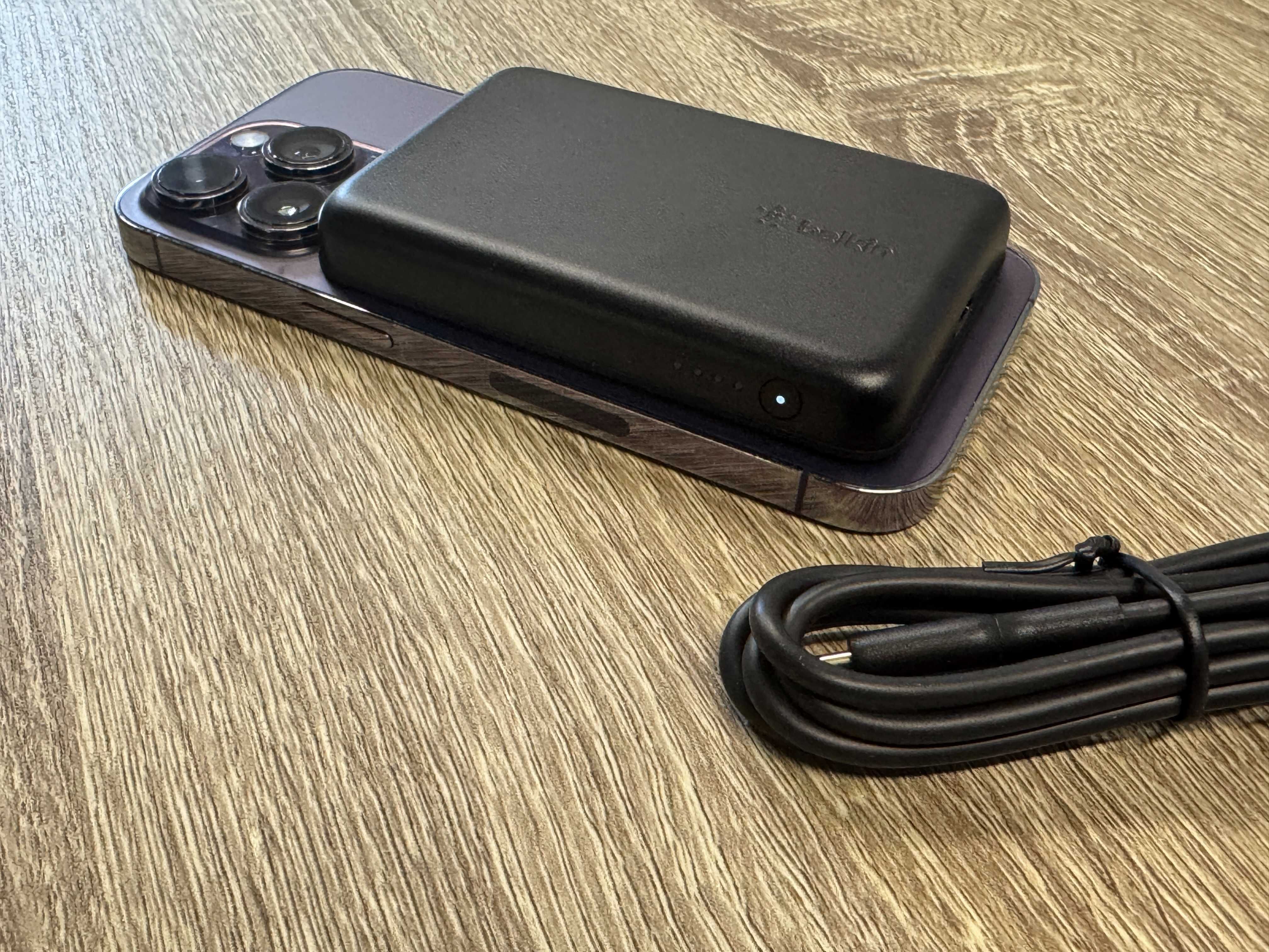 Портативний зарядний пристрій Belkin 2500mAh MagSafe Power Bank Black
