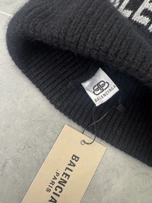Шапка Balenciaga