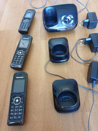 Telefon stacjonarny Panasonic KX-TG8521G. 3 słuchawki