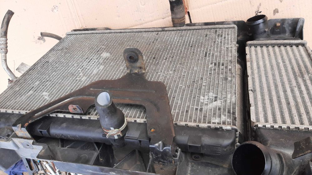 pas przedni Peugeot 407 2.0 hdi kompletny z chłodnicami