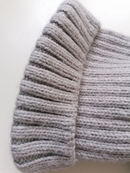 Czapka zimowa dziecięca Tu z pomponami