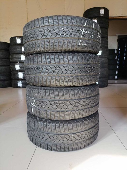 Комплект шин б/у 205/40R17 94H Pirelli Sottozero 3