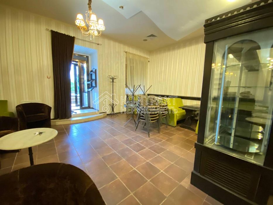 Продам Кав'ярняю в Центрі (Дзеркальний струмень). Готовий бізнес.