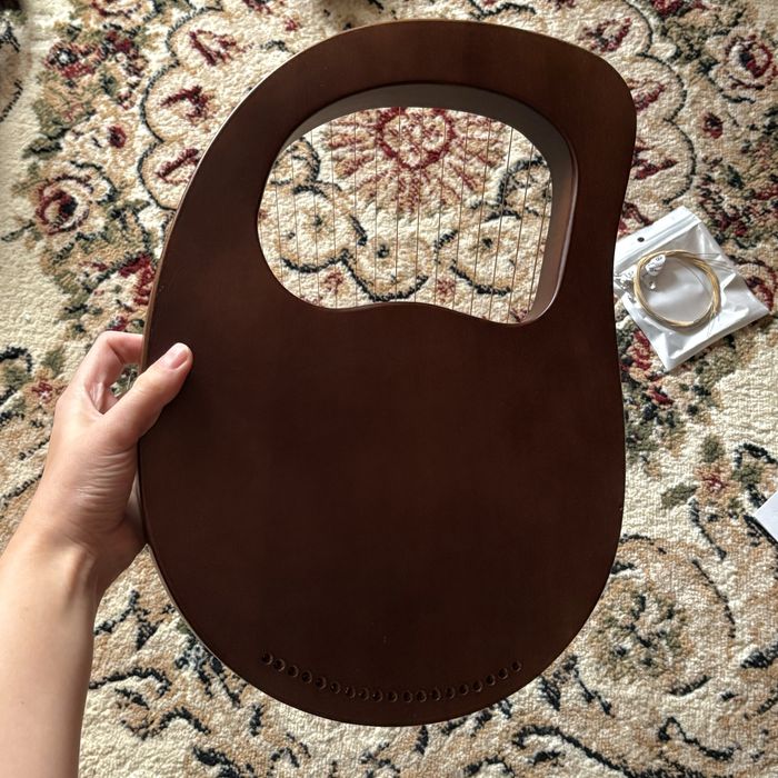 Лира Арфа на 19 струн, нова