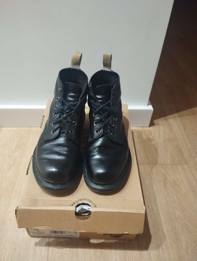 Dr. Martens 101 Black