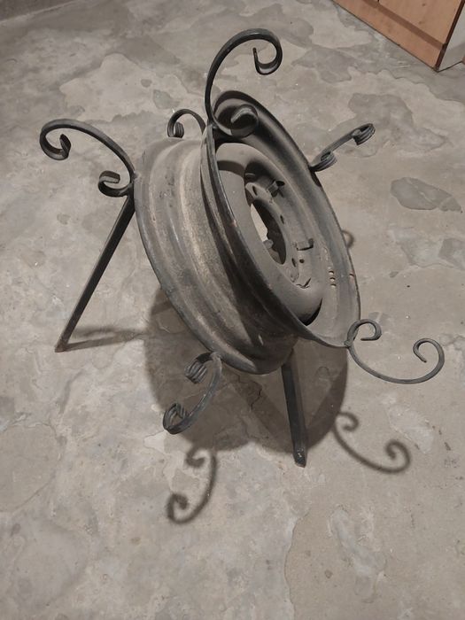 Zwijak, stojak, uchwyt na wąż ogrodowy