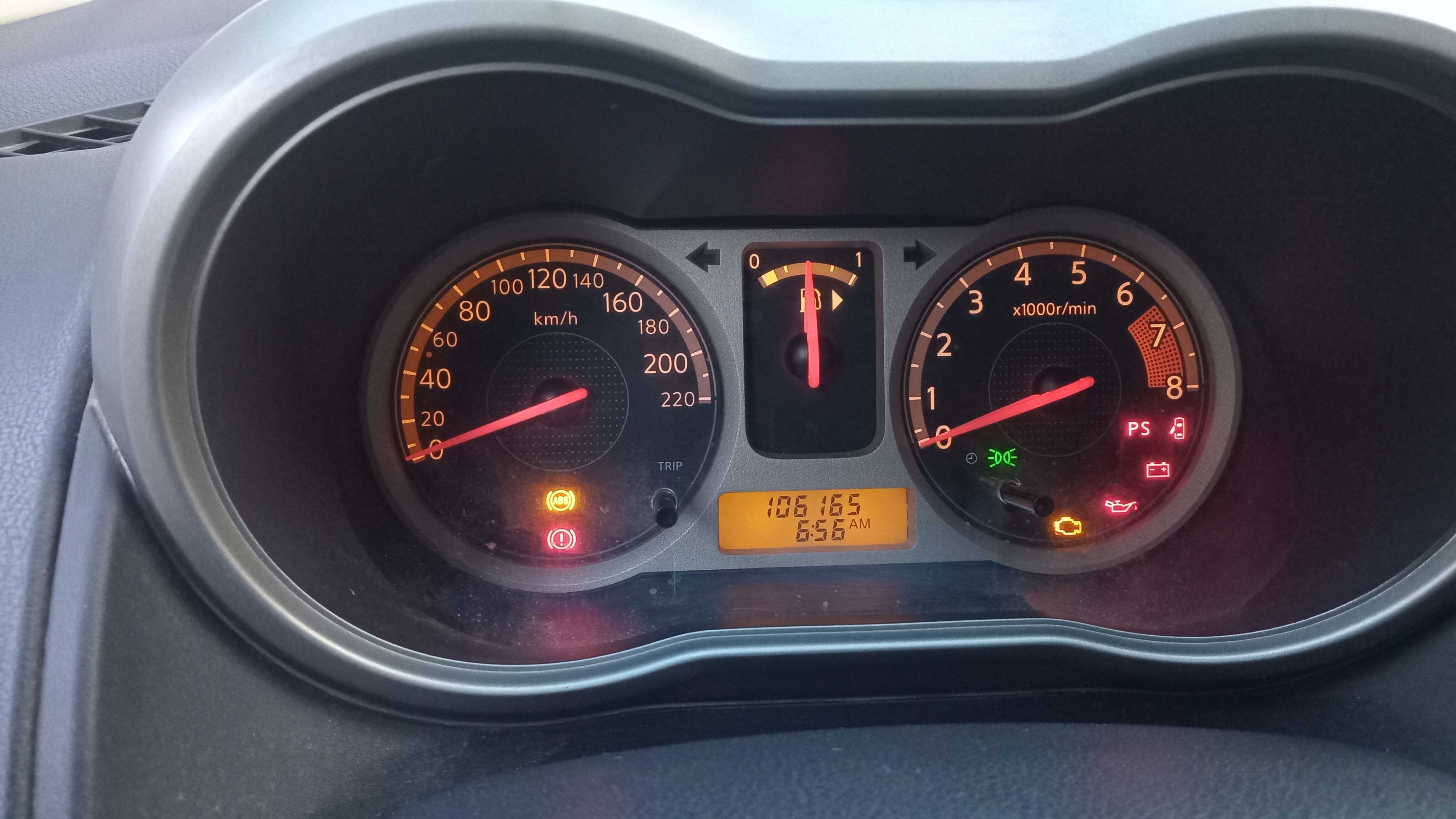 Nissan Note 1.4л, 2007г, 106тыс. км, хорошая комплектация