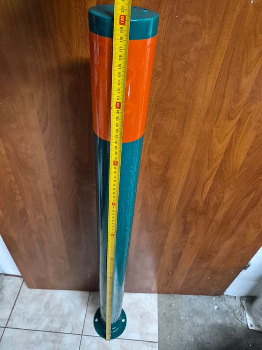 Słupek ostrzegawczy drogowy