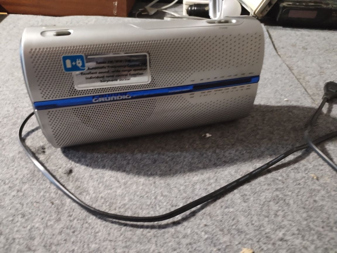Радіоприймач grundig