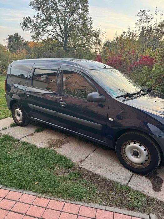 Dacia Logan MCV 2011 база