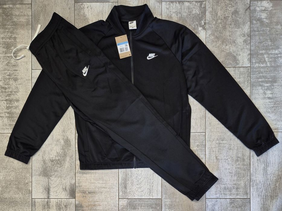 Спортивный костюм Nike FB7351-010 original