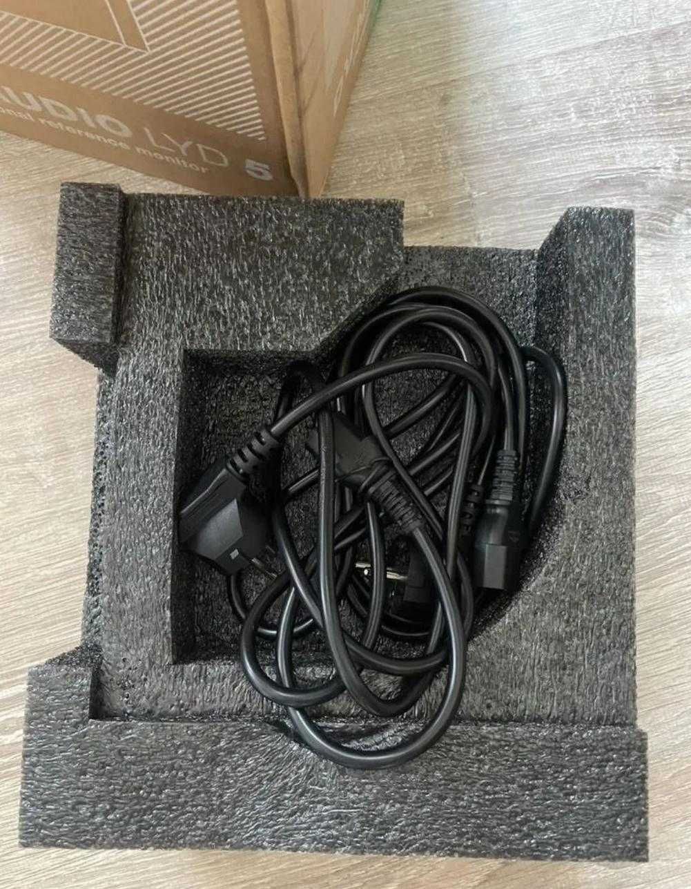 Dynaudio LYD-5 monitor de estúdio ativos como nuevos