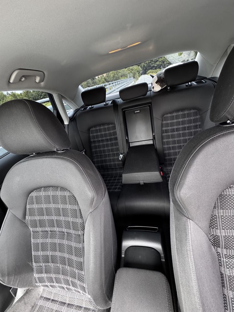 Audi A4 B8 2009r