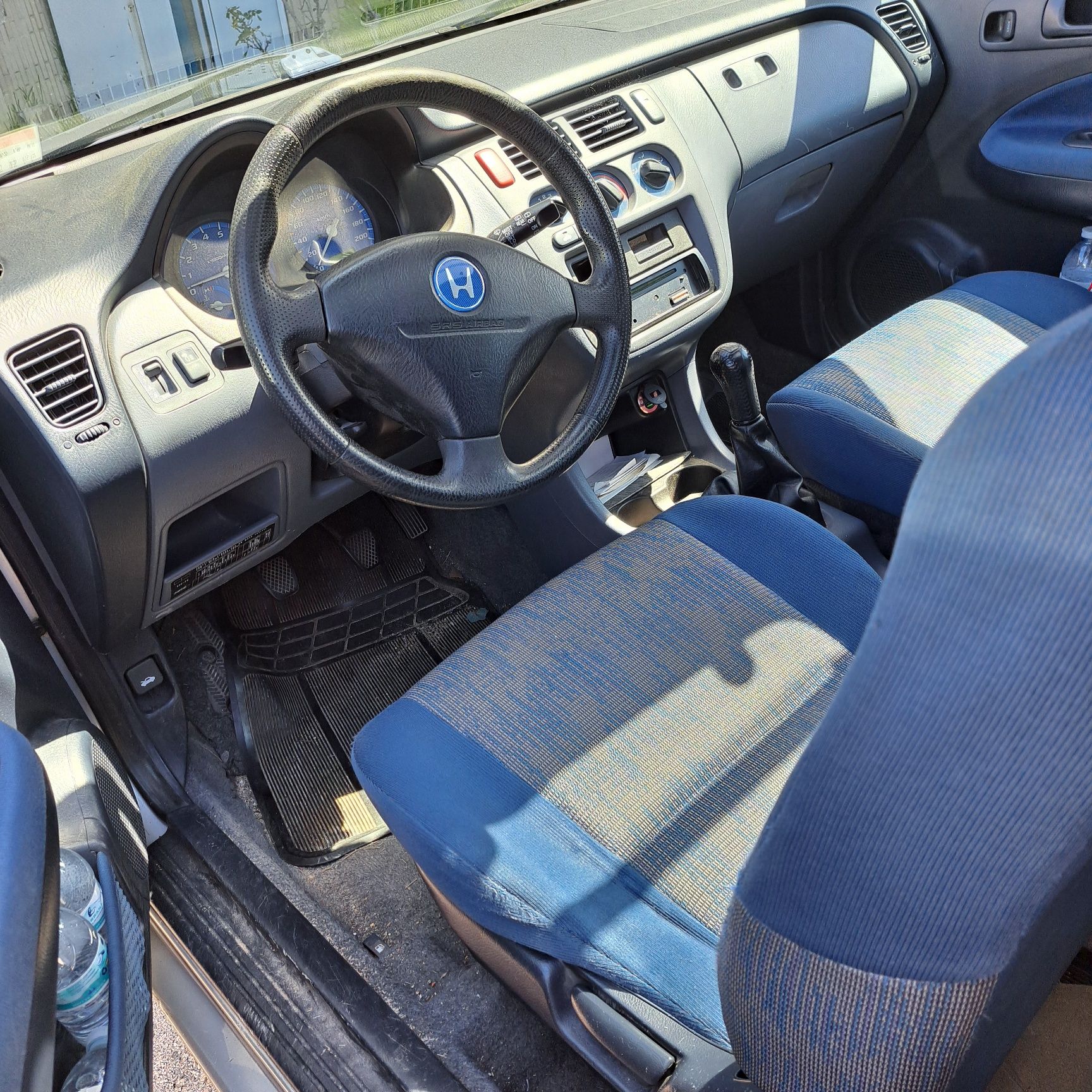 Honda hr-v 1.6 bom estado geral  4x4