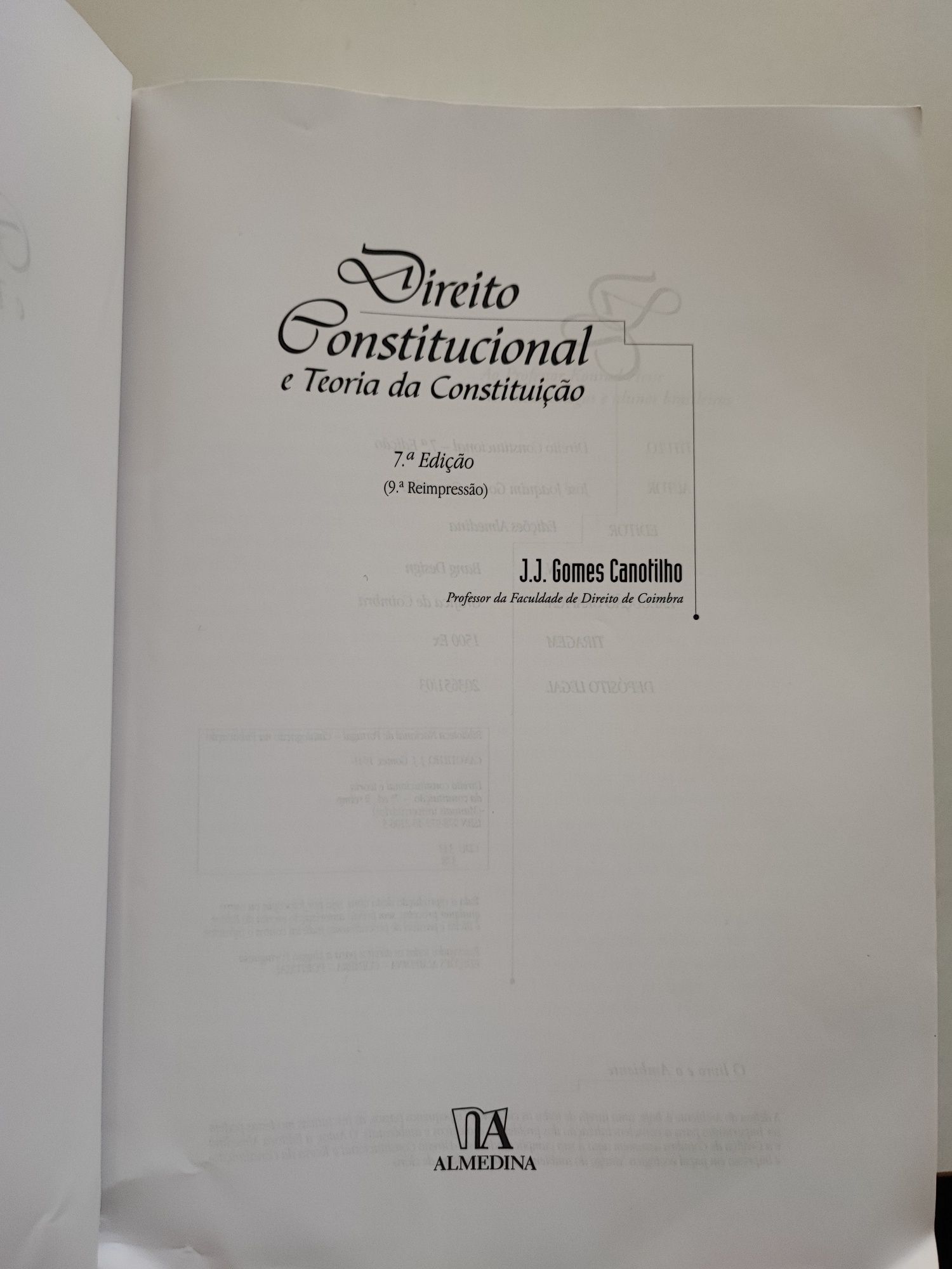 Direito Constitucional e Teoria da Constituição