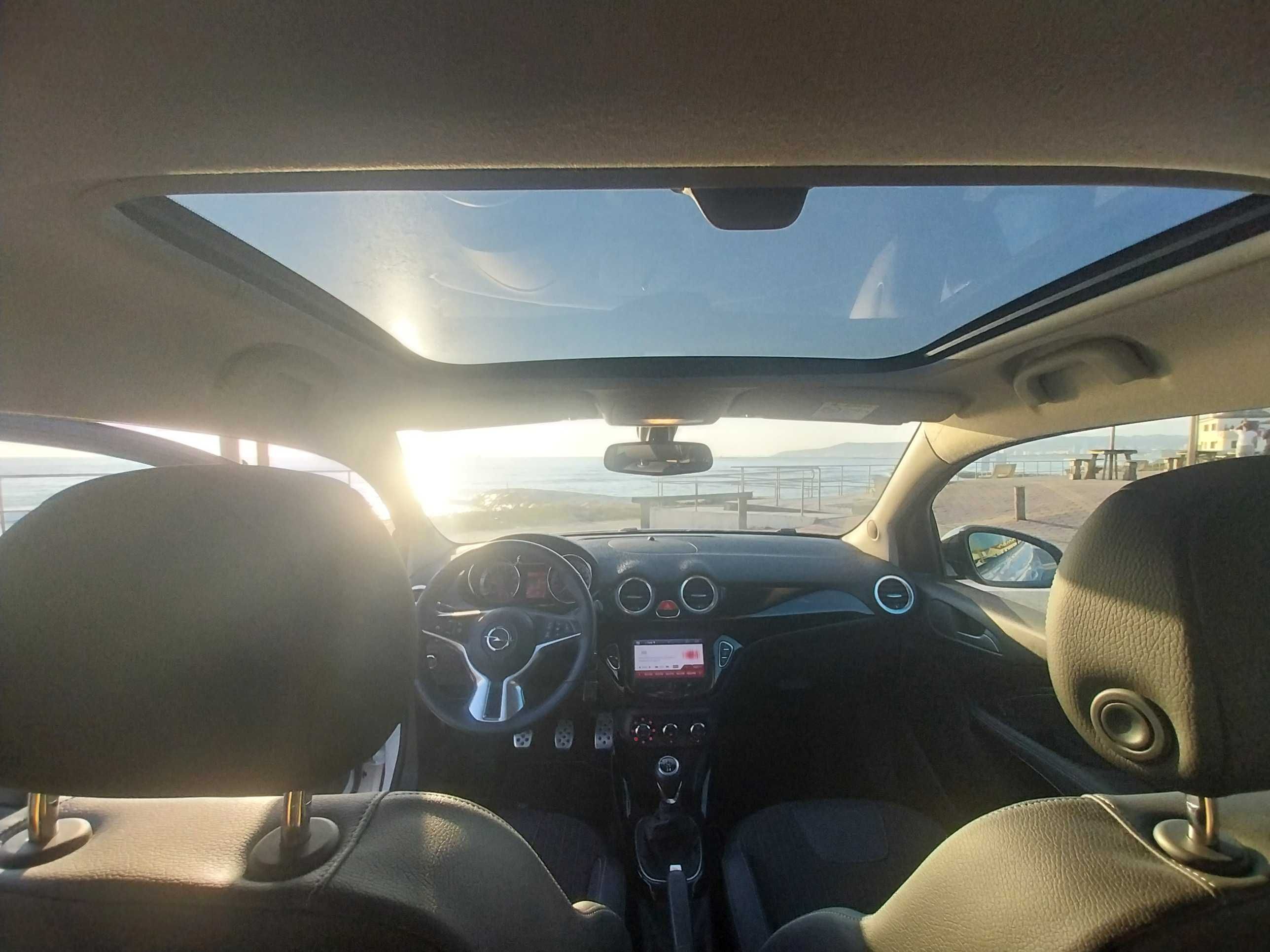 Opel Adam 1.2i Glam Black & White