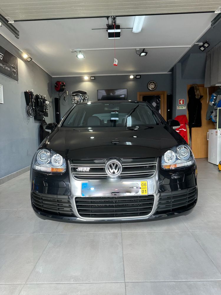 VW Golf R32 - Manual - 5 portas