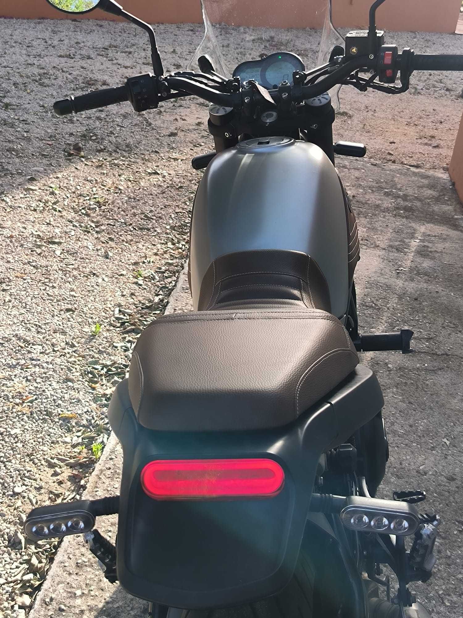 Vendo Moto Benelii Leoncino 500