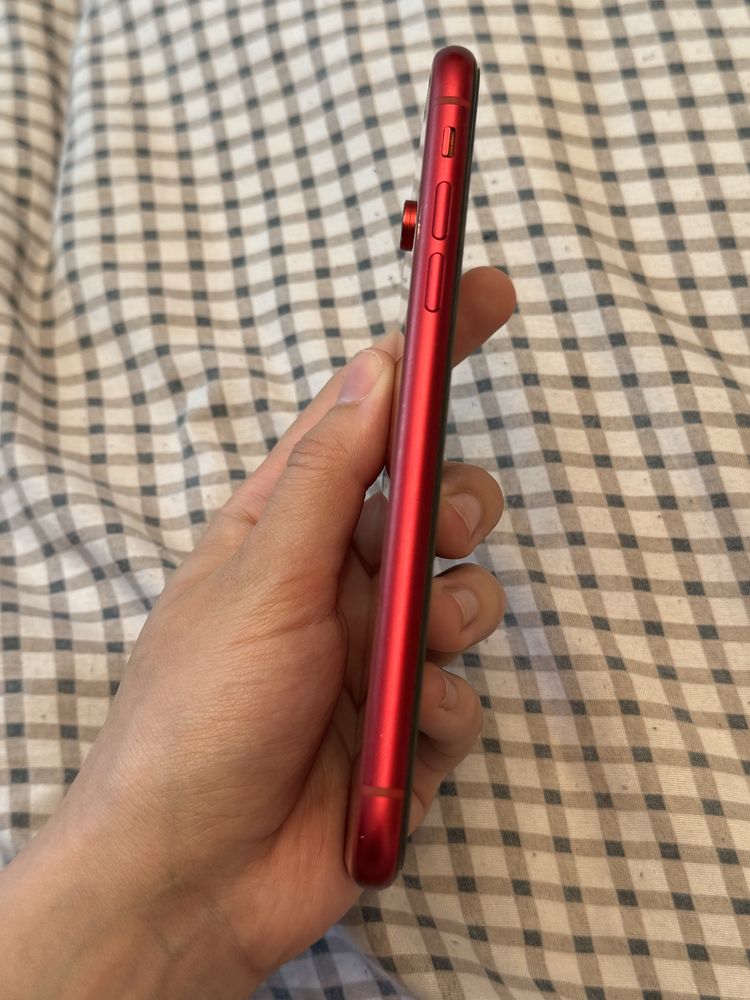 IPhone XR 128 гигабайт