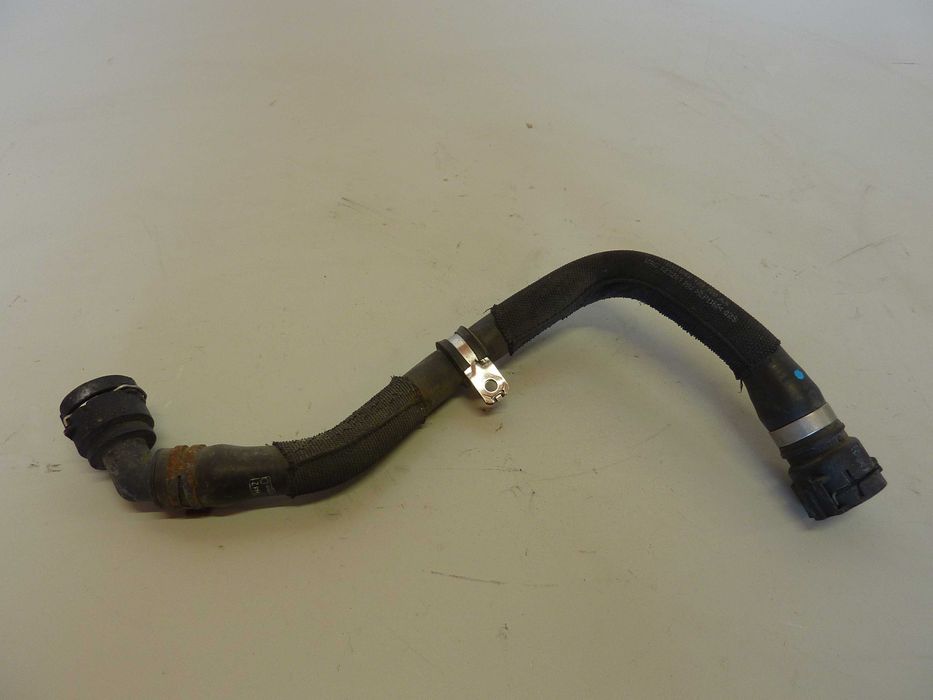 AUDI A4 B8 A5 8T 2,7 3,0 TDI przewód rurka wody cieczy 8K0.121109AA