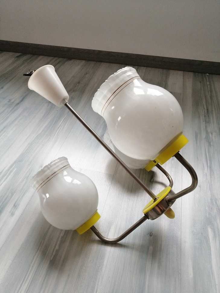 Vintage, retro żyrandol, lampa wisząca. 3 klosze w kształcie tulipanów