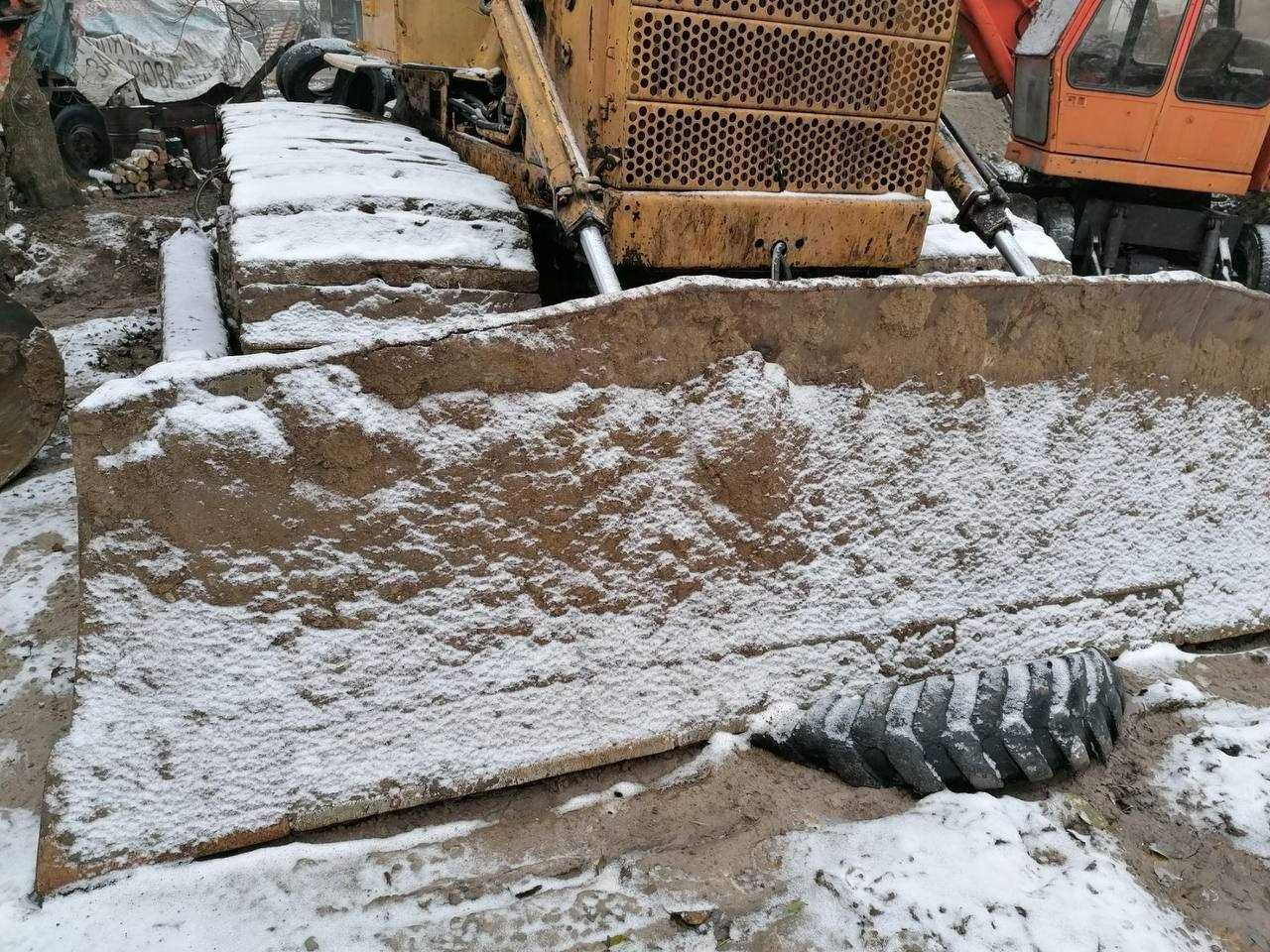 Бульдозер T-170 в хорошому стані