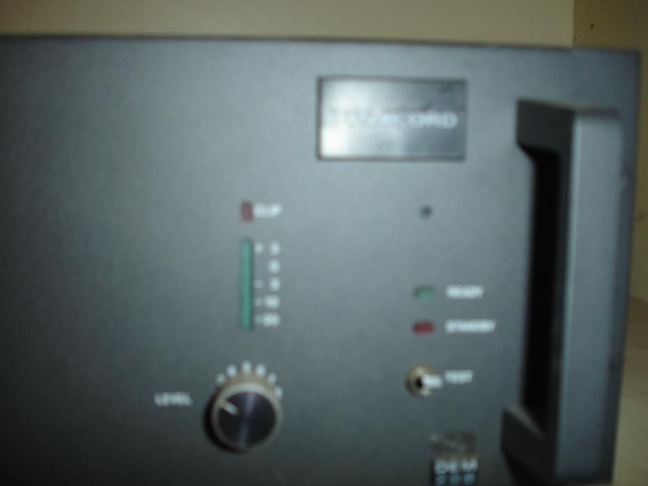 Amplificador Dynacord vendo ou troco