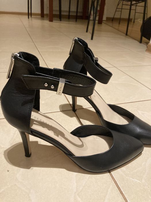 Czółenka na obcasie , czarne 38