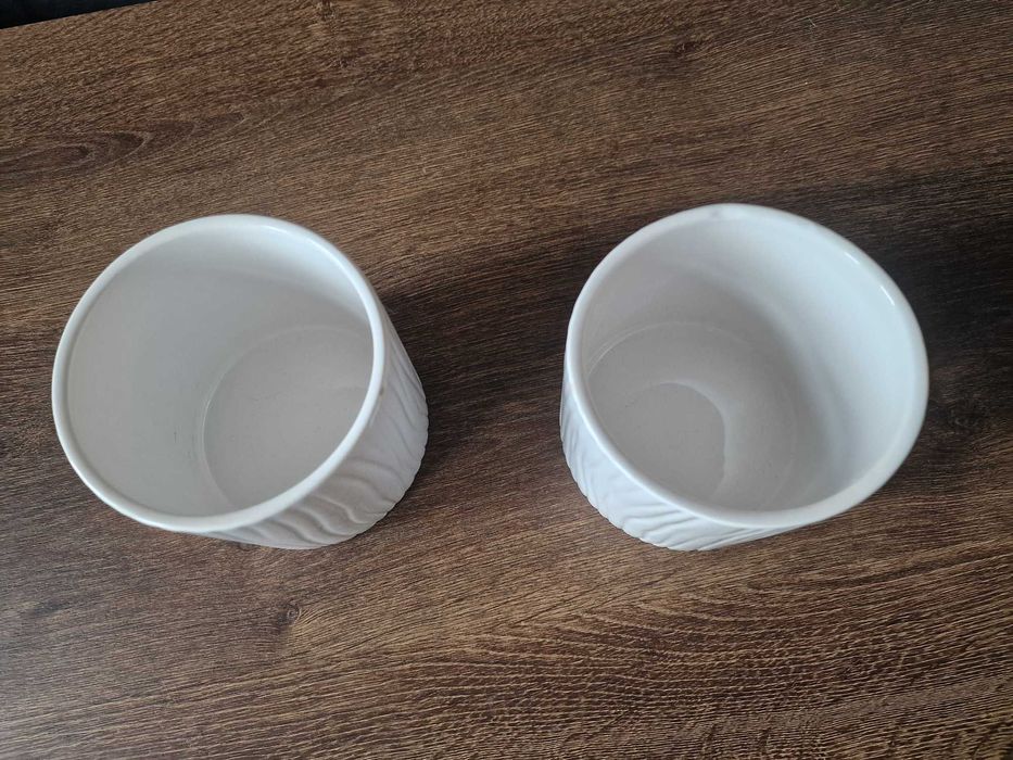 OKAZJA! Doniczka doniczki piękna biała ceramiczna 2 sztuki