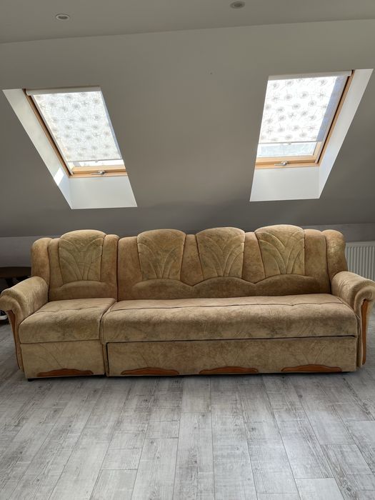 Диван розкладний зі спальним місцем