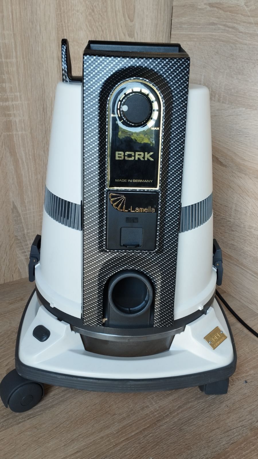 Пилосос з аквафільтром Bork  V601 НОВИЙ