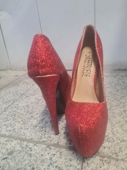 Czerwone brokat buty do pole dence 39/40