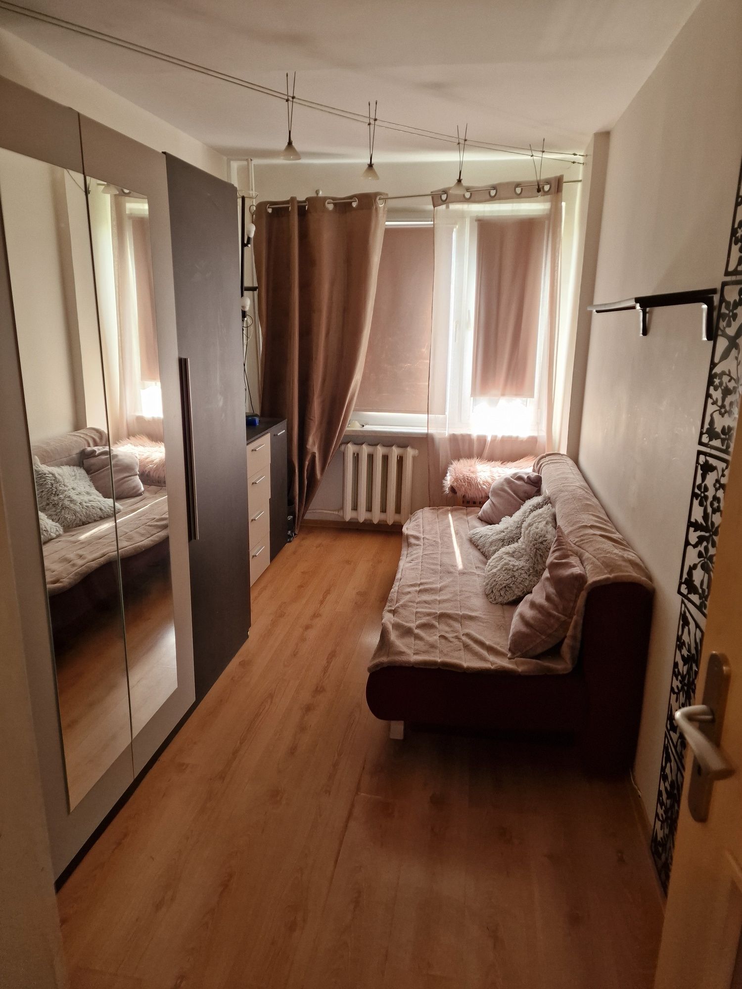 Mieszkanie 56m2 3 piętro Oboźna
