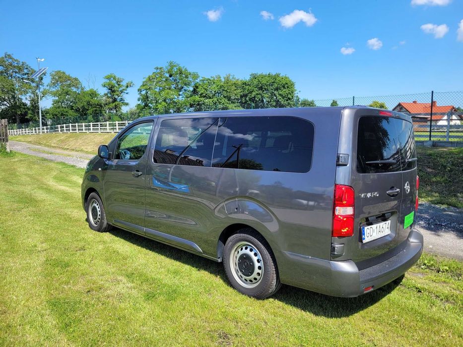 Wypożyczalnia wynajem Bus 9-osobowy Opel Vivaro GRUDZIĄDZ KWIDZYN