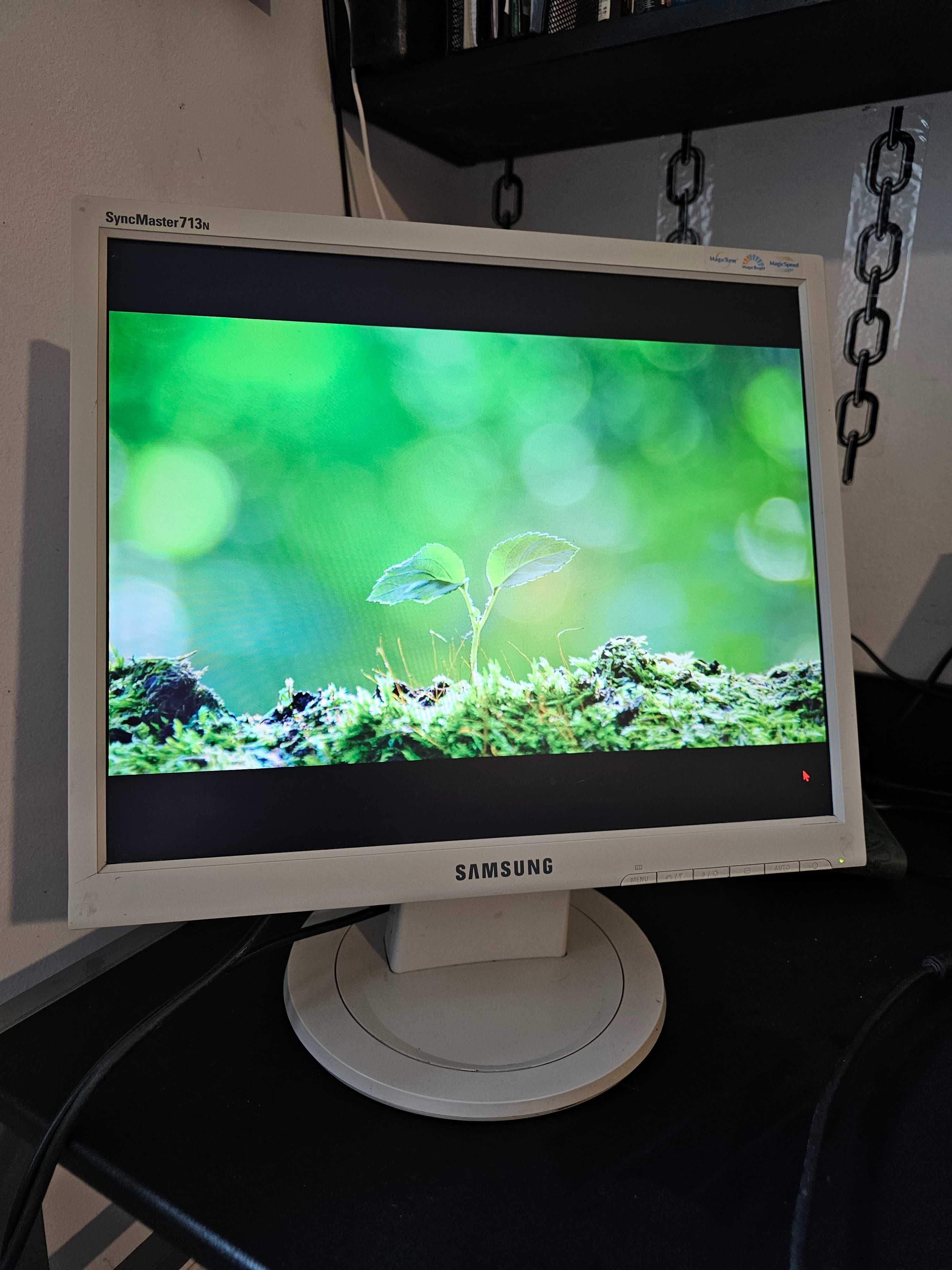 Монитор Samsung SyncMaster 713N 17" 1280x1024