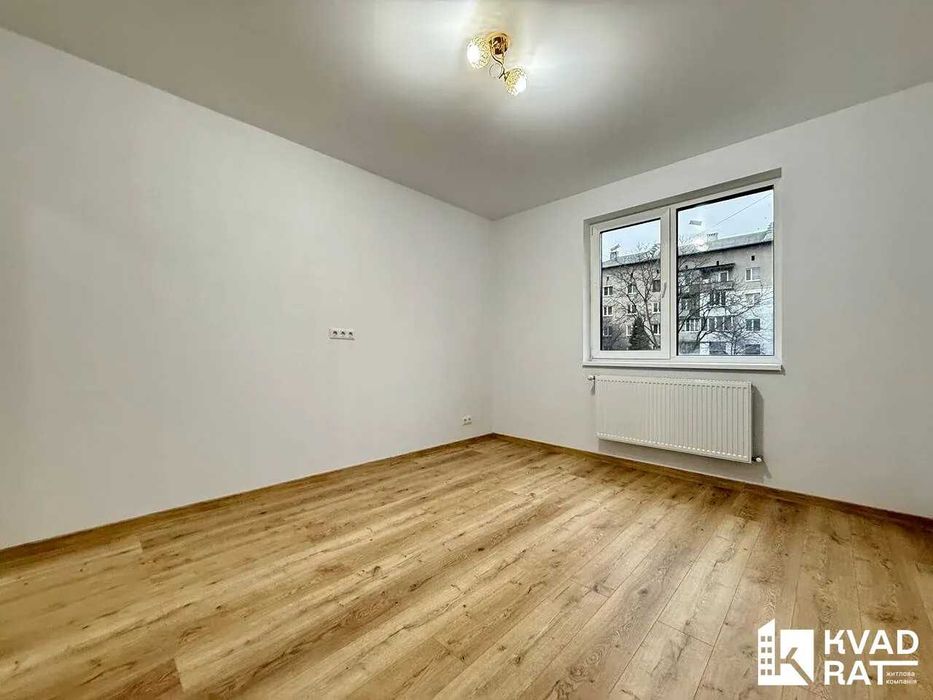 2 кім квартира з ремонтом, центр , 2 поверх