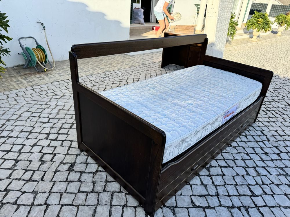 Cama solteiro (dupla cama com dois colchões)