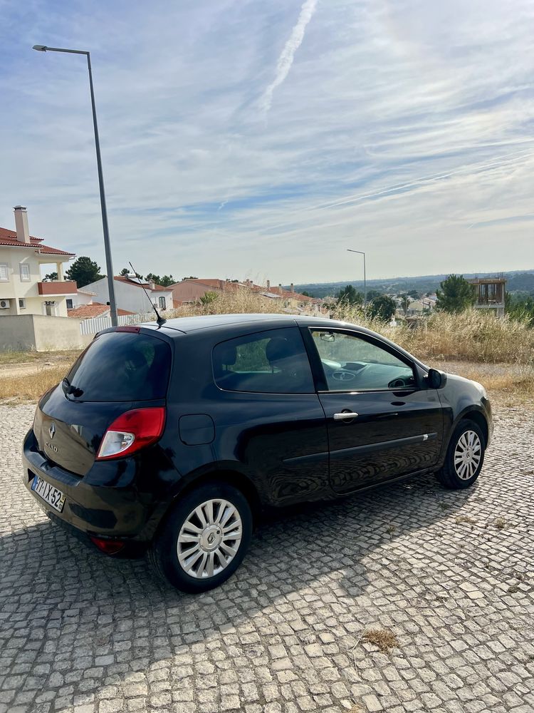 Renault Clio 1.2 - Financiamento