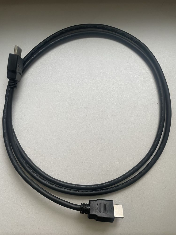 кабель HDMI(є два кабеля, не потрібні, працюють)