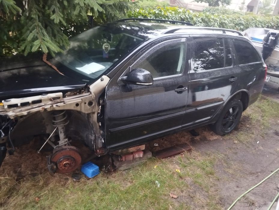 Skoda Octavia 2 FL LPG  uszkodzona