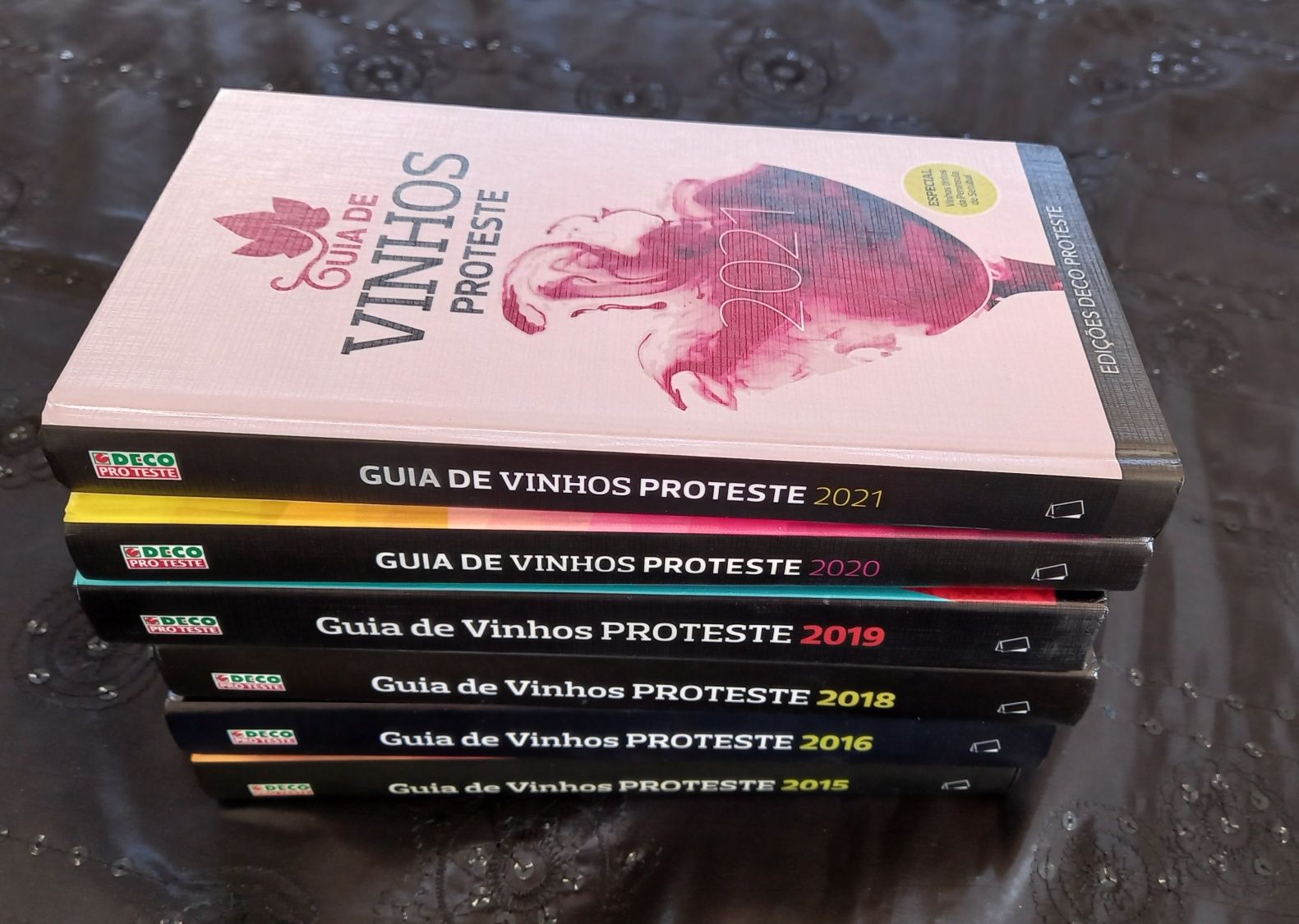 6 Guias vinhos Poirtugueses - Deco proteste