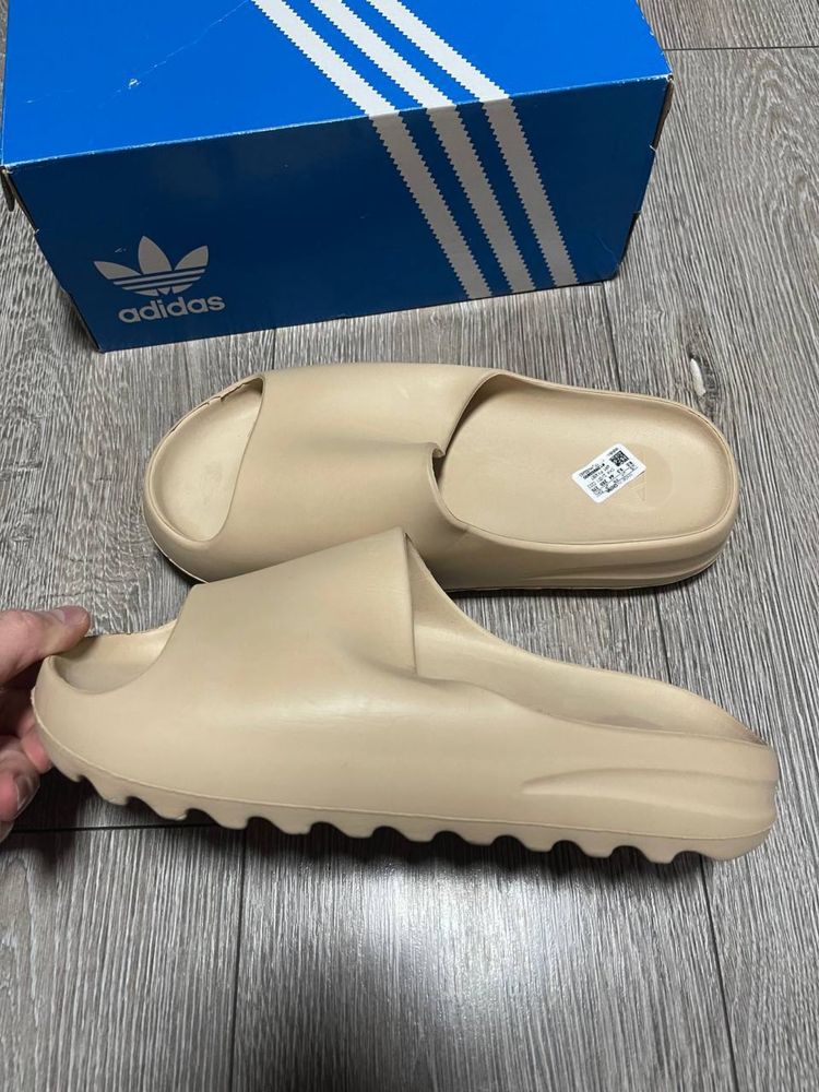 Шльопанці адидас Adidas Yeezy Slide Desert 41-42