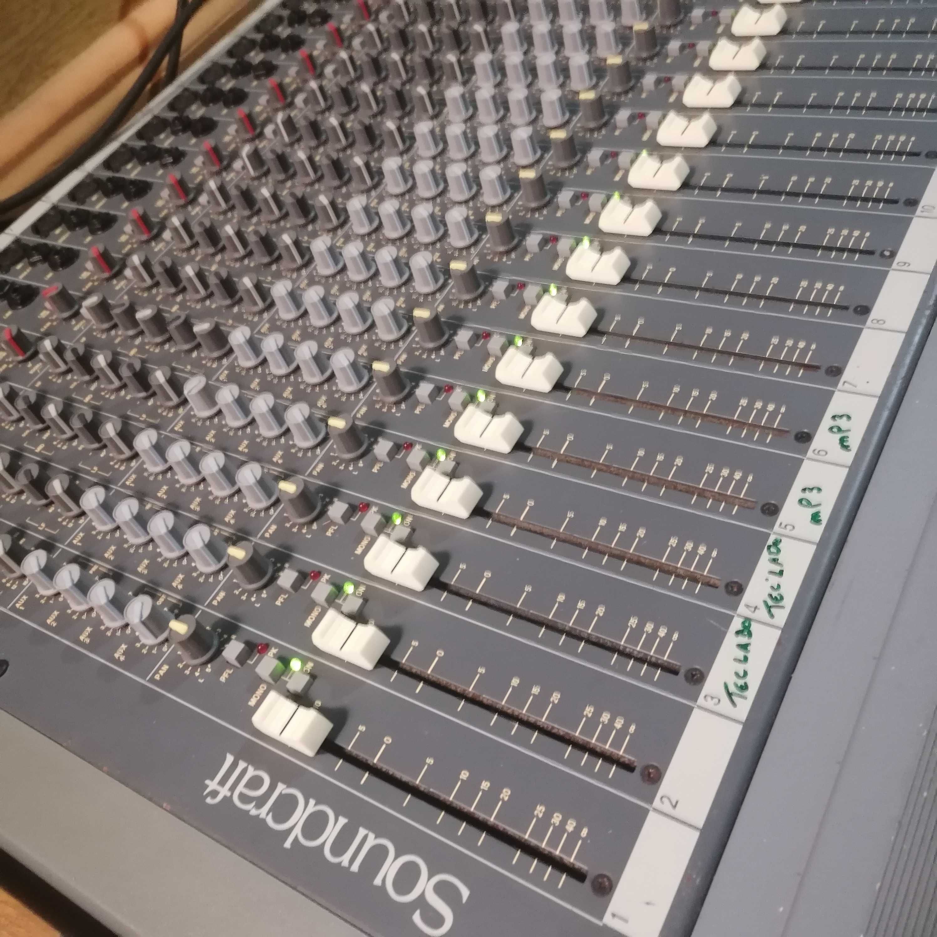 Mesa de som soundcraft vendo ao melhor preço