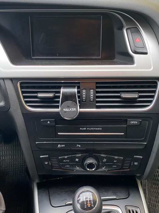 Ауді а4 б8 2011р